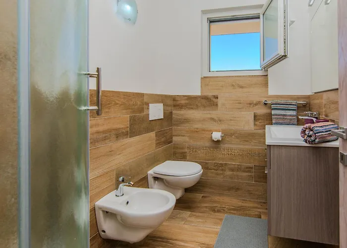 Fabulous House B With Outdoor Pool *
