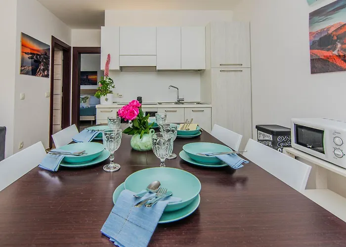 Fabulous House B With Outdoor Pool Apartament *