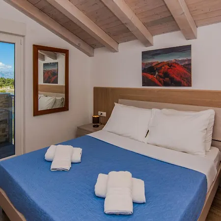 Fabulous House B With Outdoor Pool *