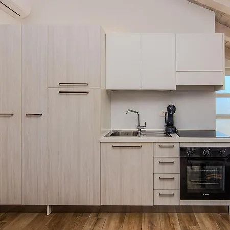 Fabulous House B With Outdoor Pool