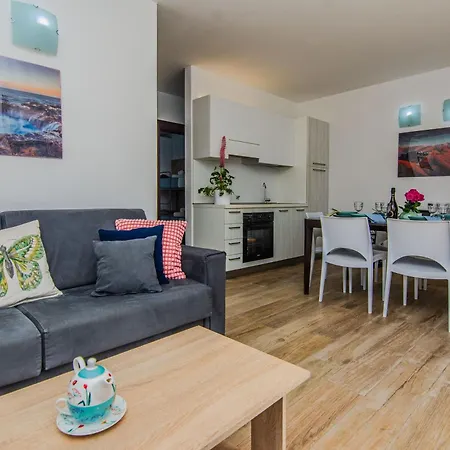 公寓 Fabulous House B With Outdoor Pool 扎顿