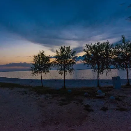 Fabulous House B With Outdoor Pool