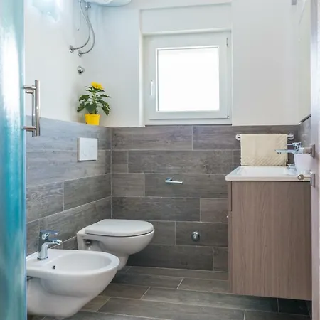 Fabulous House B With Outdoor Pool 公寓 扎顿