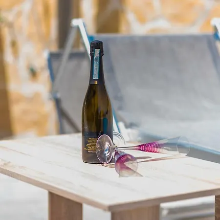 Fabulous House B With Outdoor Pool