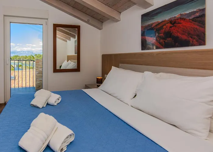 Apartman Fabulous House B With Outdoor Pool *