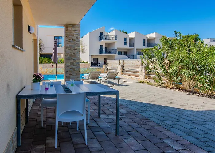 Apartman Fabulous House B With Outdoor Pool Zaton