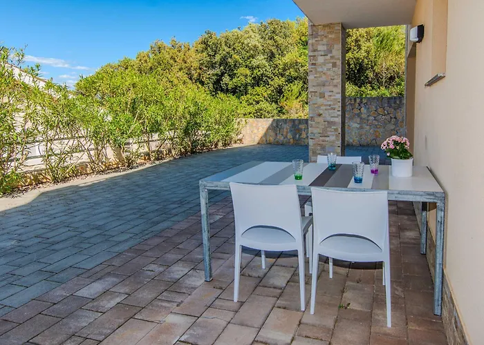 Fabulous House B With Outdoor Pool