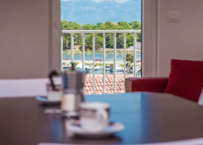 Fabulous House B With Outdoor Pool Apartman Zaton